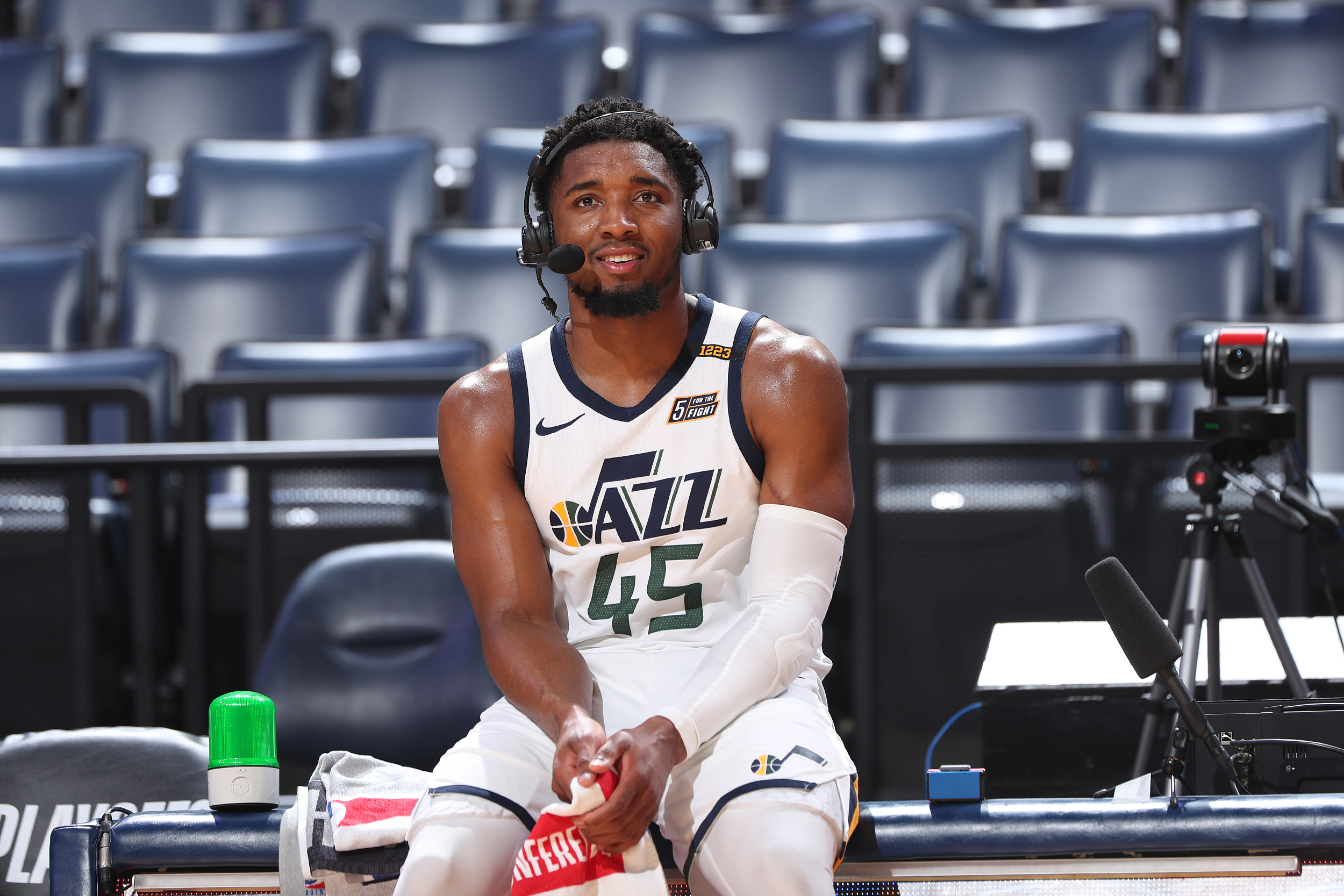 包含奥兰多魔术发布备战花絮，冲刺阶段回应争议，NBA常规赛任务艰巨，训练强度明显提升的词条九游体育官网